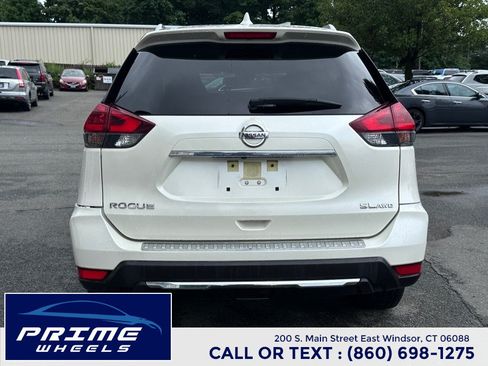 Used 2018 Nissan Rogue SL w/ Premium Package AWD/4WD image 6