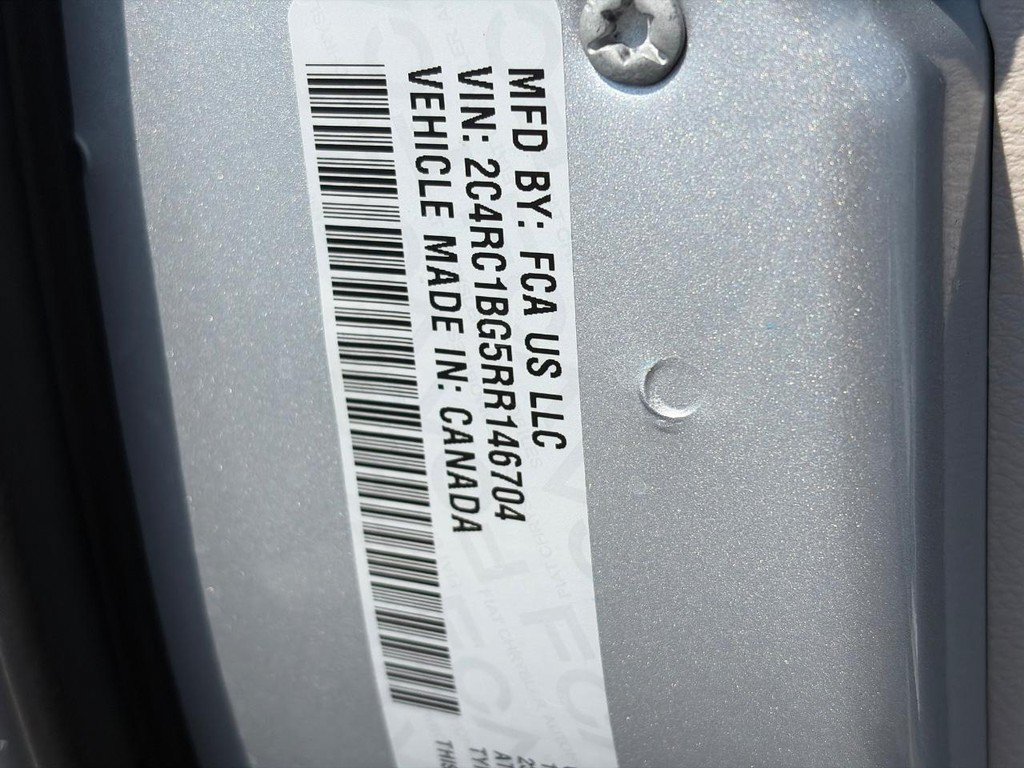 Used 2024 Chrysler Pacifica Touring-L FWD image 26