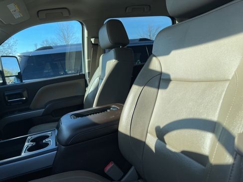 Used 2016 Chevrolet Silverado 2500 LTZ w/ Z71 Package, Off-Road image 5