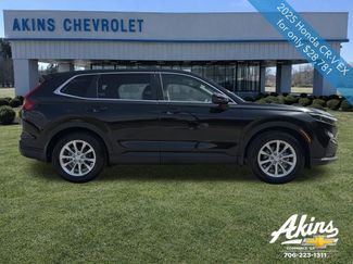 Used 2025 Honda CR-V EX video 4