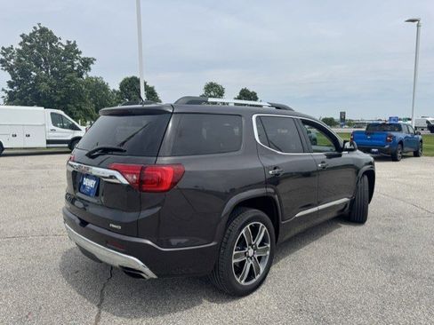 Used 2018 GMC Acadia Denali w/ Technology Package AWD/4WD image 9