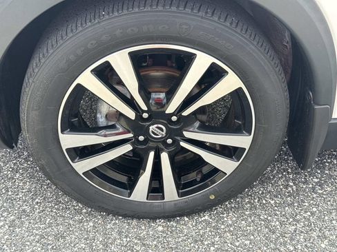 Certified 2020 Nissan Kicks SV image 11