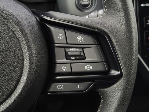 Certified 2025 Subaru Forester Premium image 27