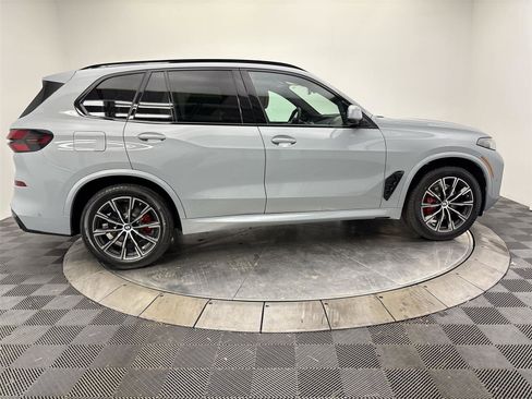 New 2026 BMW X5 xDrive40i w/ M Sport Package image 17