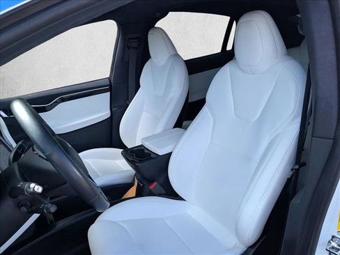 Used 2020 Tesla Model X Long Range image 18