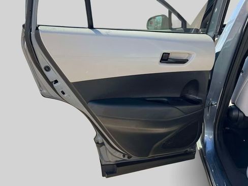 Used 2023 Toyota Corolla Cross L image 17