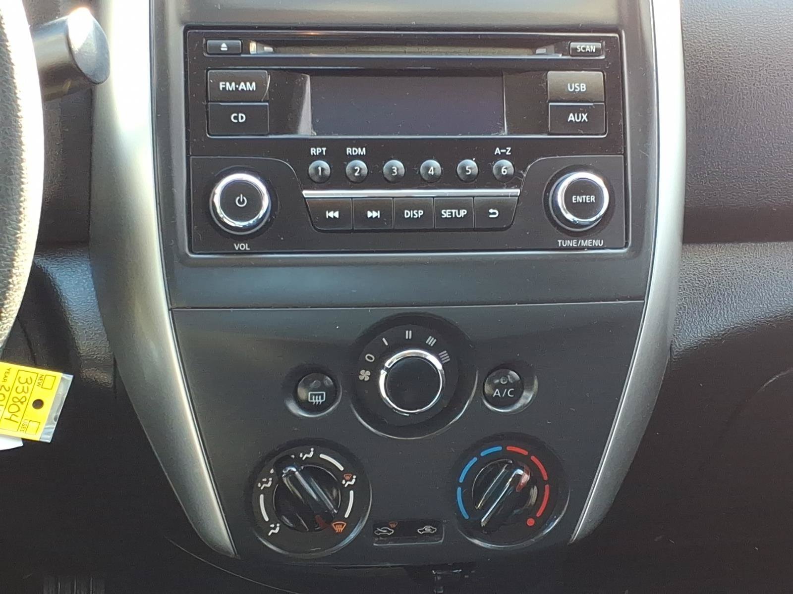 Used 2016 Nissan Versa SV FWD image 6