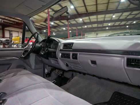 Used 1996 Ford F250 4x4 Regular Cab image 37