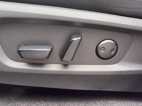 New 2026 Nissan Pathfinder SV image 18