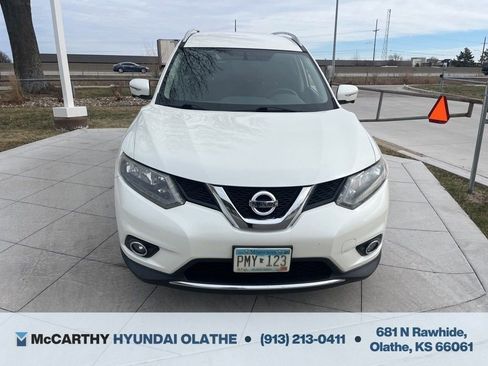 Used 2015 Nissan Rogue SV w/ SV Premium Package image 12