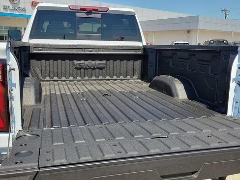 New 2026 GMC Sierra 2500 Denali w/ Denali Reserve Package AWD/4WD image 9