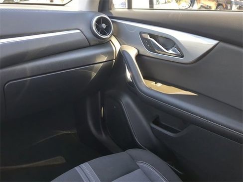 Used 2023 Chevrolet Blazer LT image 19