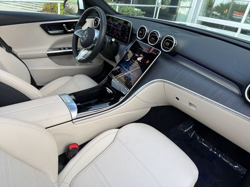 Used 2025 Mercedes-Benz C 300 Sedan image 14