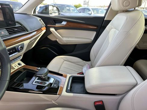 Used 2022 Audi Q5 2.0T Premium image 24