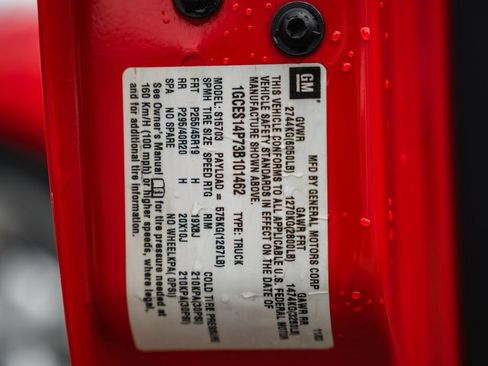 Used 2003 Chevrolet SSR w/ Preferred Equipment Group image 34