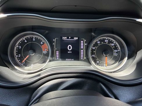 Used 2019 Jeep Cherokee Latitude Plus w/ Comfort/Convenience Group AWD/4WD image 9