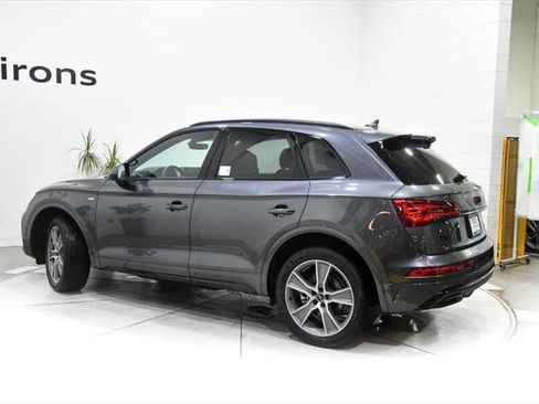 Certified 2025 Audi Q5 2.0T Premium w/ Convenience Plus Package image 10