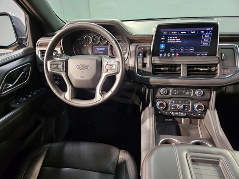Used 2021 Chevrolet Tahoe Z71 w/ Luxury Package AWD/4WD image 9