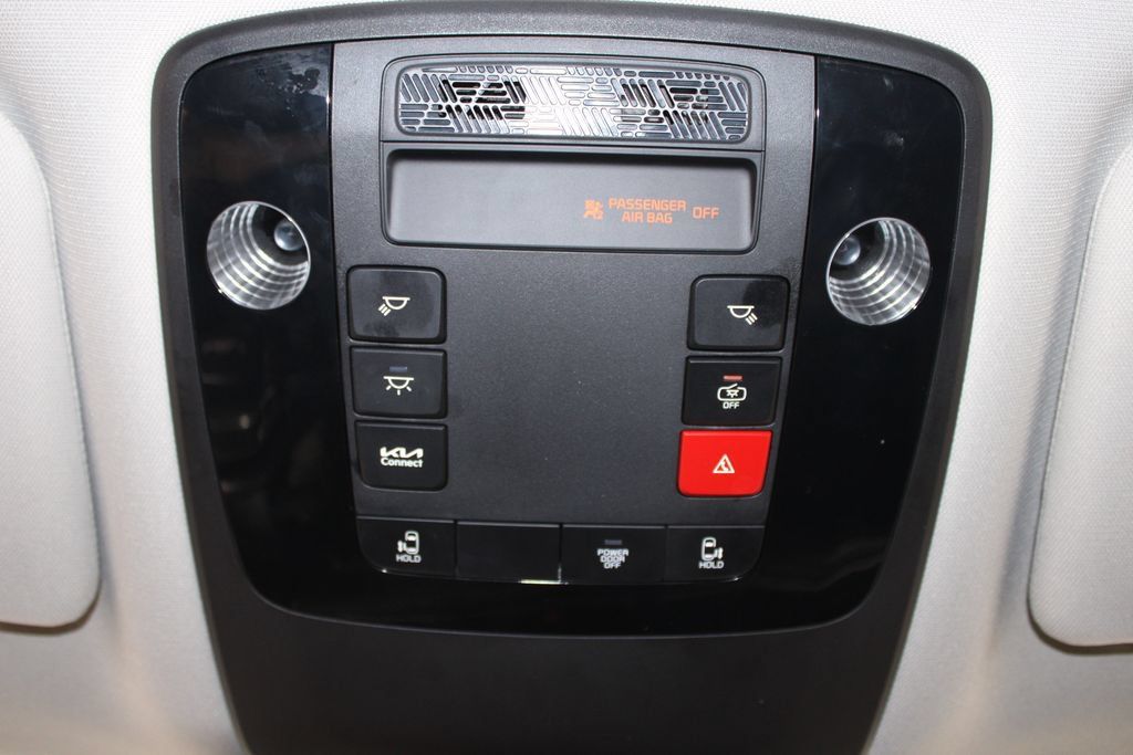 Used 2025 Kia Carnival FWD image 54