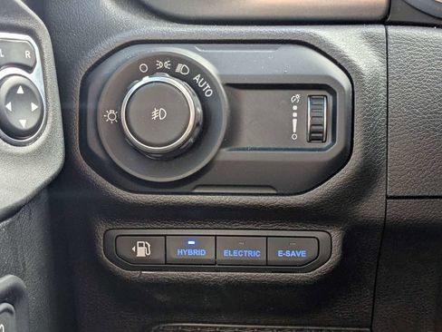 Used 2023 Jeep Wrangler Unlimited Rubicon 4xe AWD/4WD image 18