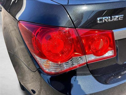 Used 2014 Chevrolet Cruze LT FWD image 29