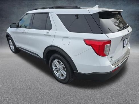 Used 2020 Ford Explorer XLT AWD/4WD image 16