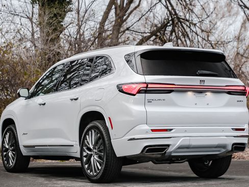 New 2026 Buick Enclave Avenir w/ Super Cruise Package image 6