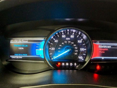 Used 2017 Ford Explorer XLT w/ Equipment Group 202A image 14