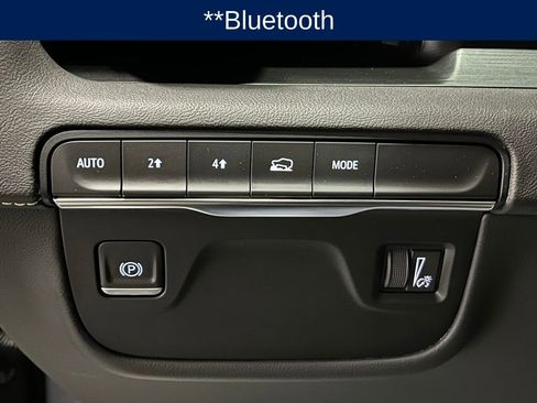 Used 2022 Cadillac Escalade Premium Luxury w/ LPO, Illumination Package image 16