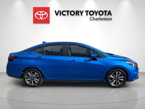 Used 2020 Nissan Versa SV FWD image 6