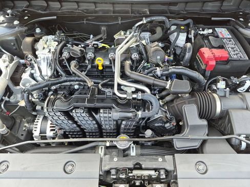 Used 2025 Nissan Altima 2.5 SV FWD image 27