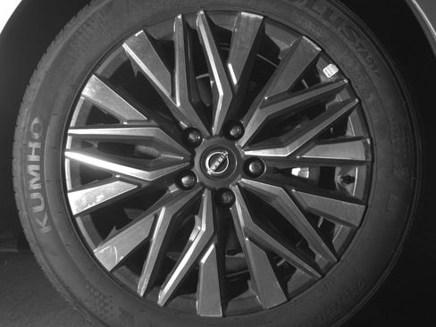 Used 2025 Nissan Altima 2.5 SV image 10