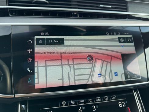 Used 2024 Audi A8 L 3.0T image 22