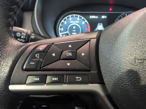 Used 2020 Nissan Kicks SR w/ SR Premium Package image 13