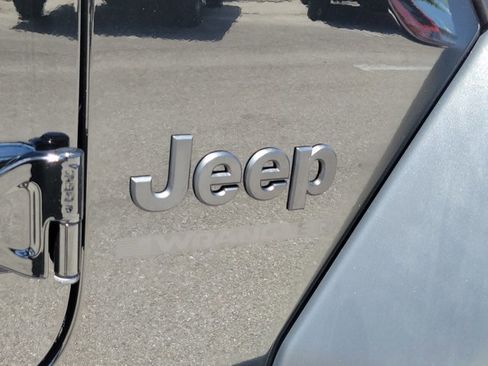Used 2023 Jeep Wrangler Unlimited Sport AWD/4WD image 11