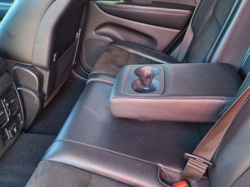 Used 2020 Jeep Grand Cherokee Altitude image 12