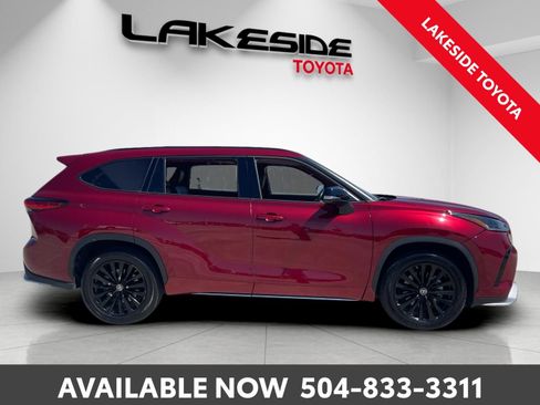 Used 2023 Toyota Highlander XSE image 7
