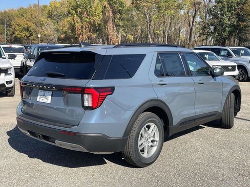 New 2026 Ford Explorer Active w/ Active Comfort Package image 3