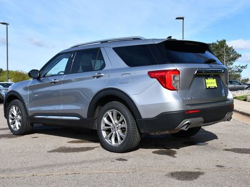 Used 2024 Ford Explorer Limited AWD/4WD image 4