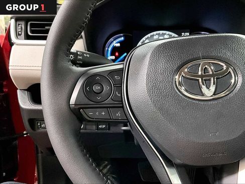 Used 2025 Toyota RAV4 XLE image 23