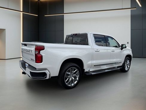Certified 2023 Chevrolet Silverado 1500 High Country w/ Technology Package AWD/4WD image 6