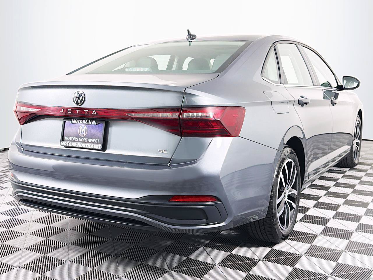 Used 2025 Volkswagen Jetta SE FWD image 25