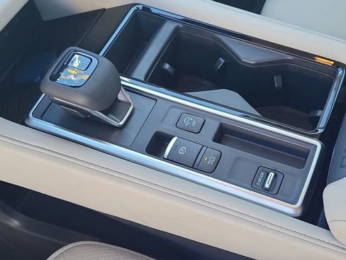 New 2026 Nissan Pathfinder SL image 13