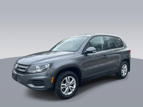 Used 2013 Volkswagen Tiguan S image 7