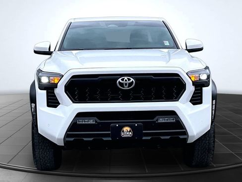 Used 2024 Toyota Tacoma TRD Off-Road w/ TRD Off Road Upgrade Package AWD/4WD image 6