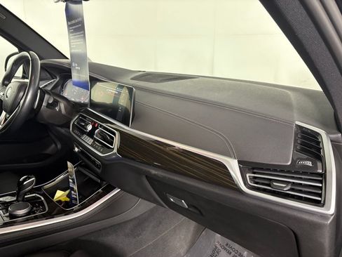 Used 2023 BMW X5 xDrive40i AWD/4WD image 35