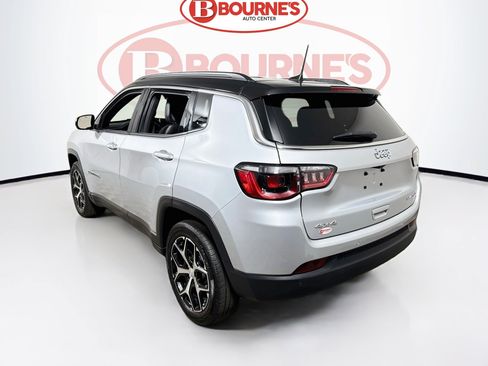 Used 2024 Jeep Compass Limited AWD/4WD image 7
