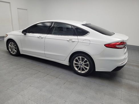 Used 2020 Ford Fusion SE image 3