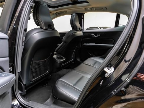 Used 2024 Volvo S60 B5 Core image 42