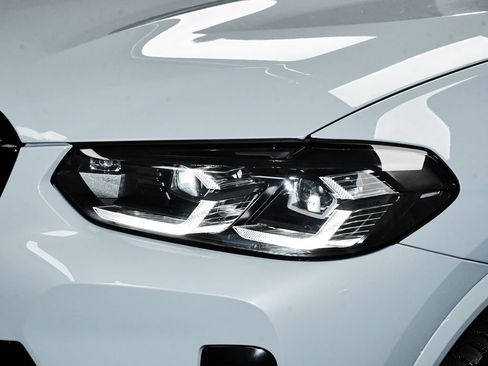 Used 2023 BMW X4 xDrive30i w/ M Sport Package AWD/4WD image 82